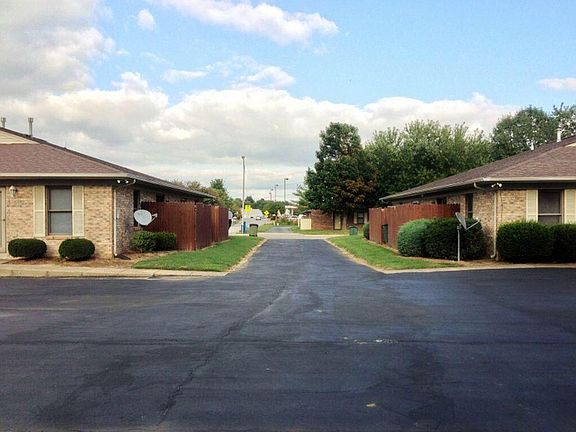 2nd image of 1630 Thompson Dr APT A