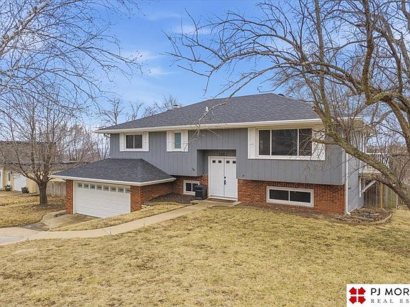 2nd image of 3083 College Dr