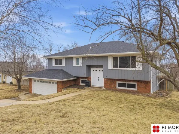 3083 College Dr, Blair, NE 68008