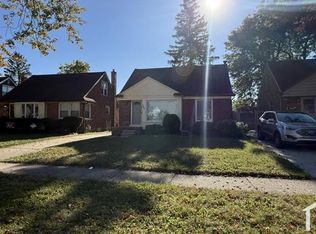 750 Sherbourne St, Inkster, MI 48141