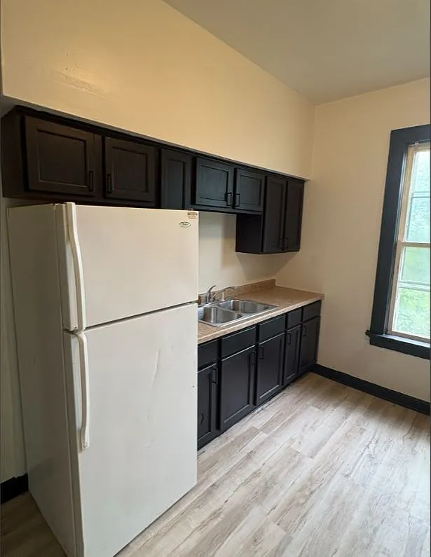 2928 West Juneau Avenue — Photo 4