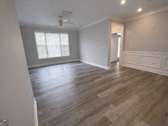 5th image of 4107 Stratford Cmns