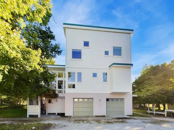 26 Tryon Farm Ln, Michigan City, IN 46360