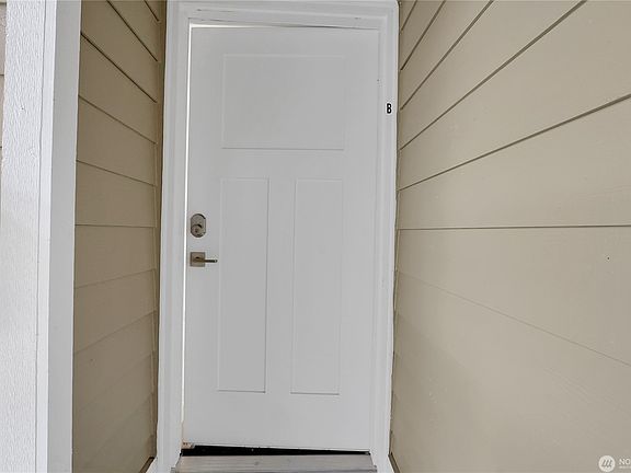 3rd image of 3302 McKinley Ave #C