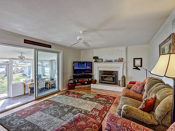 5th image of 118 Surfside Ln