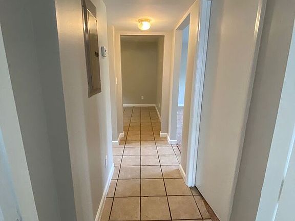 5th image of 1103 Hampton Ave #C