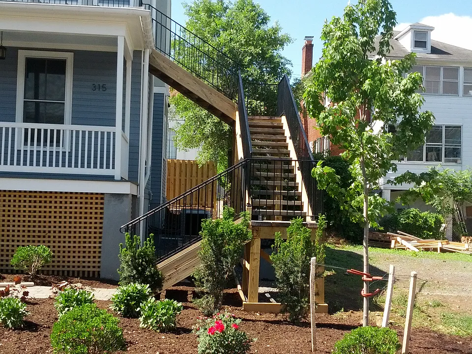 315 S Loudoun St #3