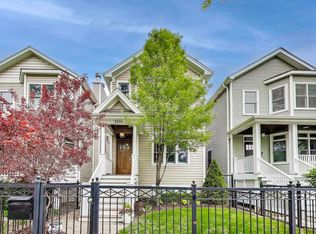 2236 W Fletcher St, Chicago, IL 60618