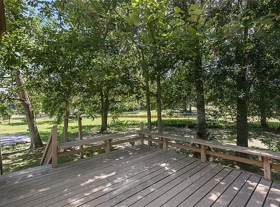 2nd image of 118 Catalpa Ln