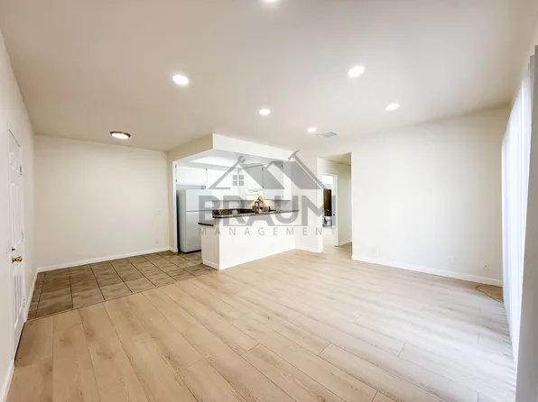 COLLINS, 11459 Collins St APT 210, North Hollywood, CA 91601