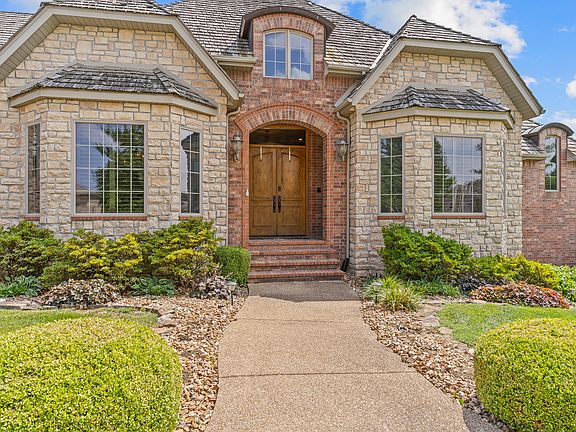 3rd image of 3960 E Glen Abbey Drive