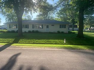 4146 Dean Dr, Decatur, IL 62526