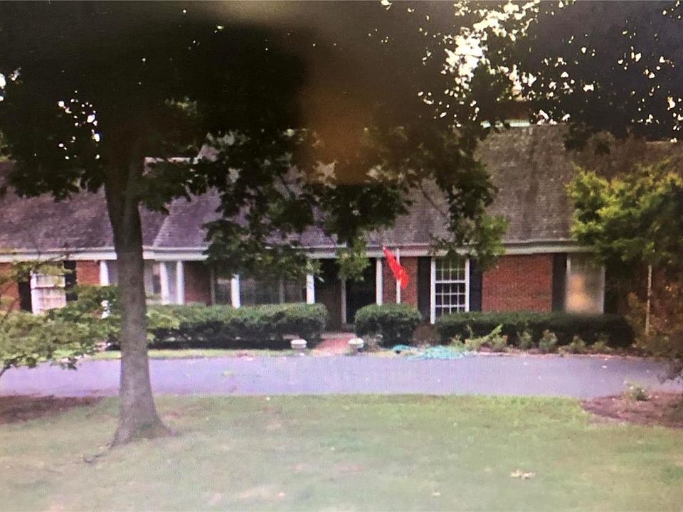 1st image of 118 Frontenac Forest St