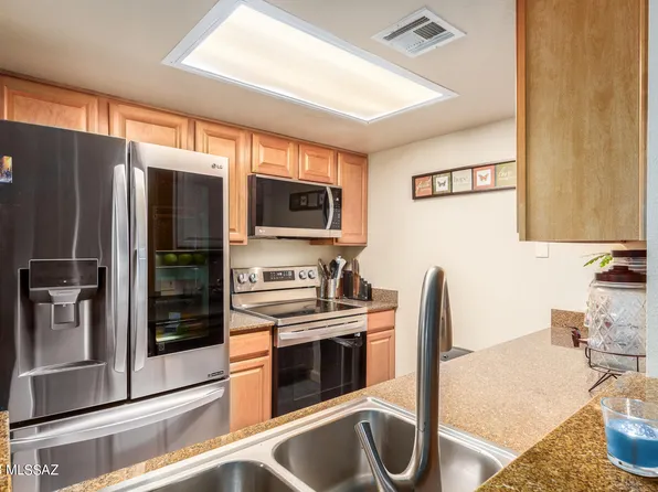 101 S Players Club Dr APT 2104, Tucson, AZ 85745