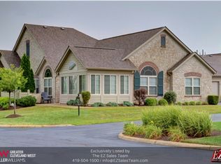 2760 Canterbury Cir #20, Port Clinton, OH 43452