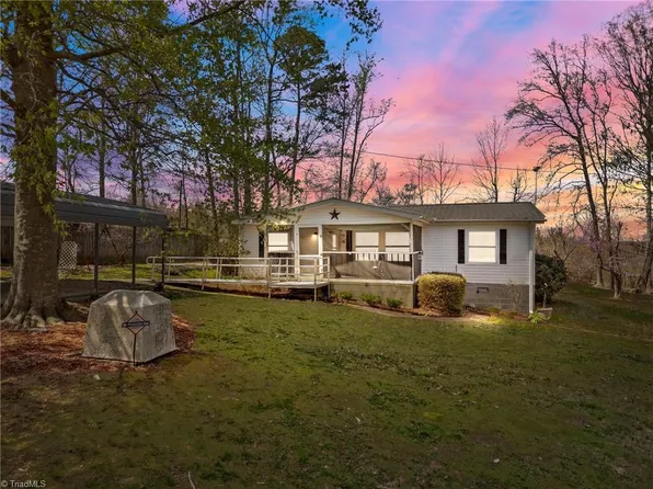 404 Forest Winds Dr, Salisbury, NC 28144