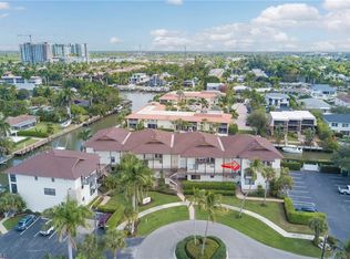 1165 Clam Ct APT 12, Naples, FL 34102