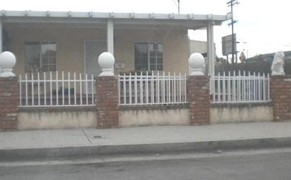 2nd image of 1020 W Cruces St