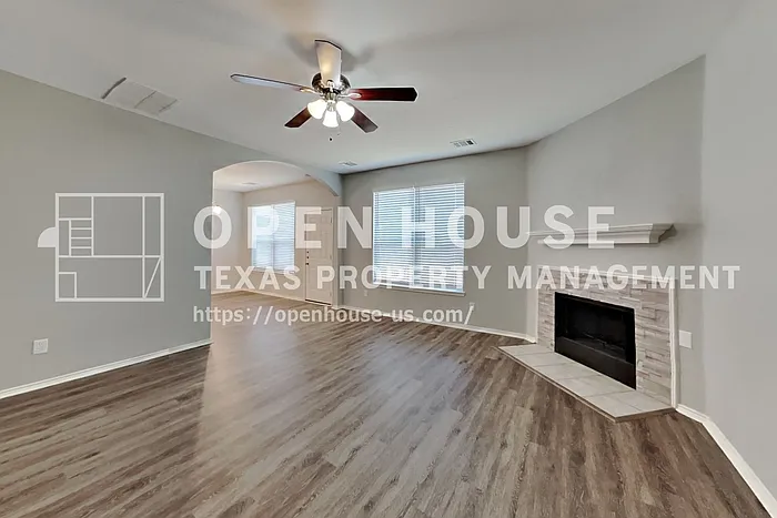 4 bed, 2.5 bath, 2060 sqft, $2,225 — Photo 3