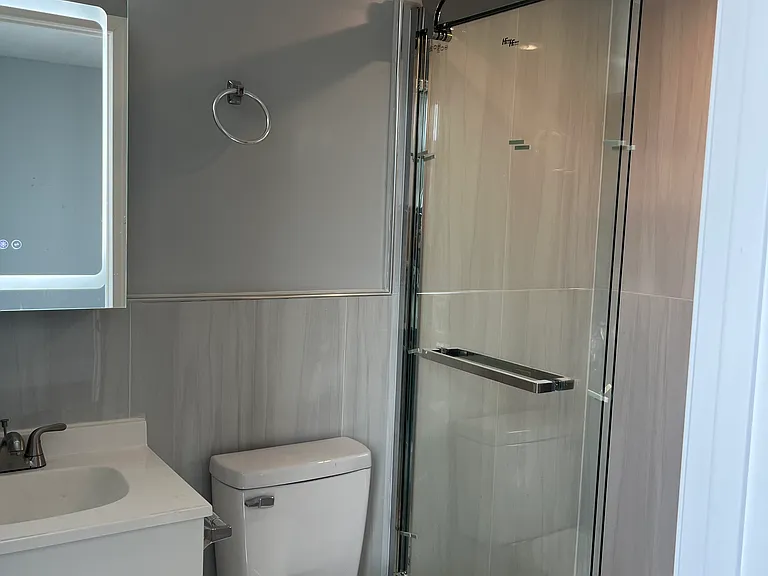 2405 Ridge Ave #2 — Photo 7