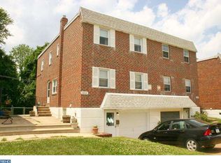 8822 Manchester St, Philadelphia, PA 19152