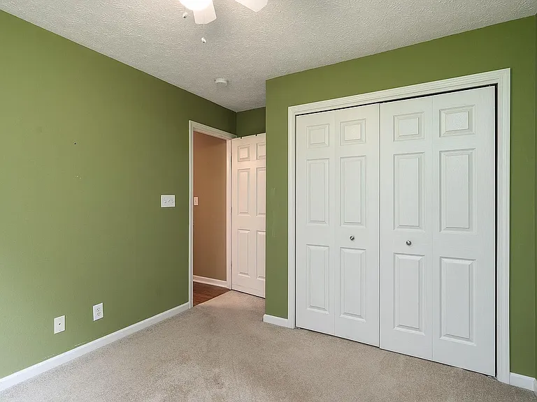 329 Bluegrass Dr — Photo 17