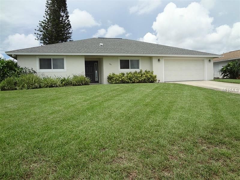 1st image of 1301 Cambridge Dr