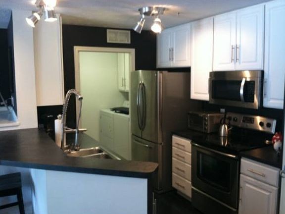 5th image of 23004 Chandlers Ln #4-231