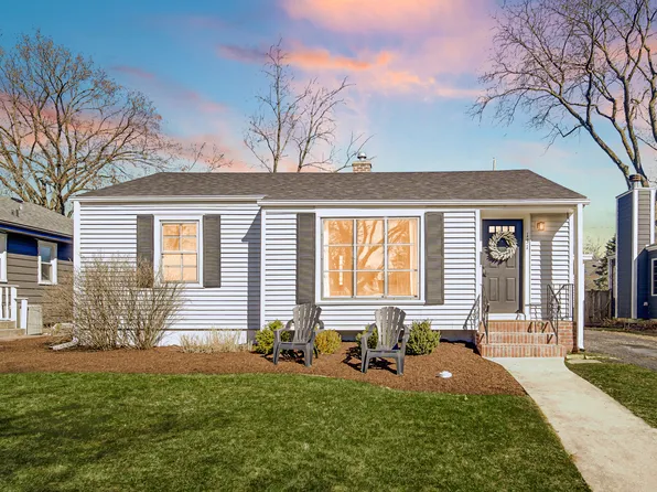 131 S Blanchard St, Wheaton, IL 60187