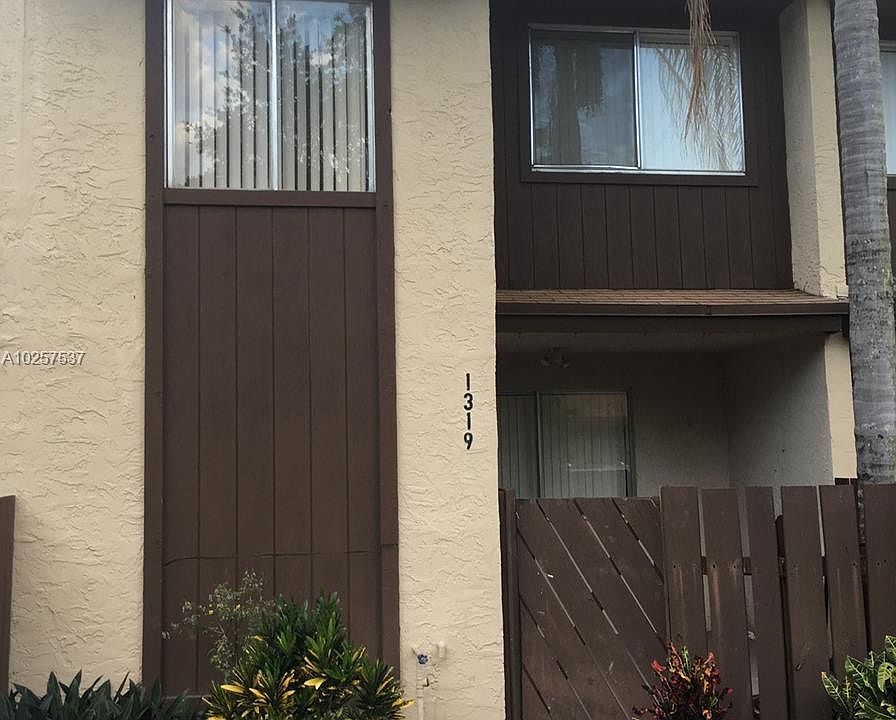 1st image of 1319 Hampton Blvd