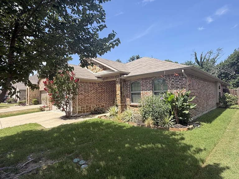 1966 De Berry Ln — Photo 17