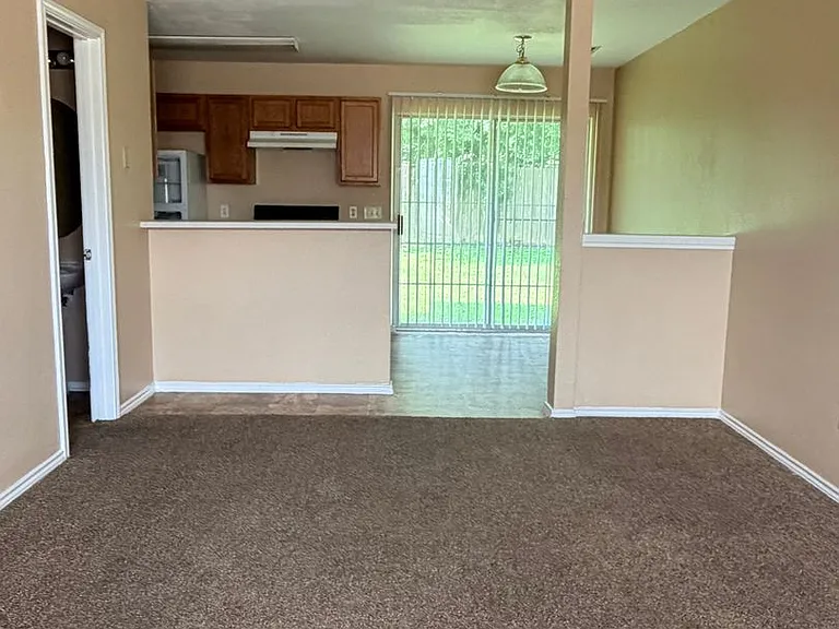 5703 Redstone Dr — Photo 11