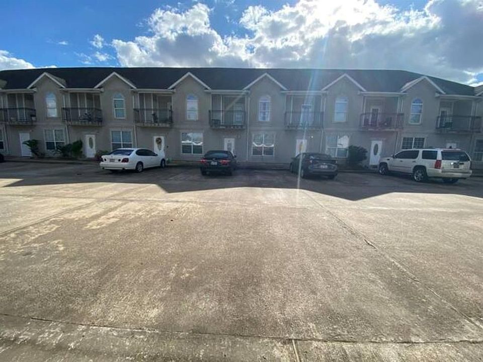 1st image of 11045 Landswalk Dr APT 105