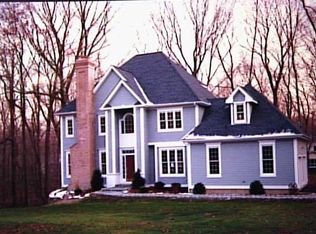 2433 Congress St, Fairfield, CT 06430