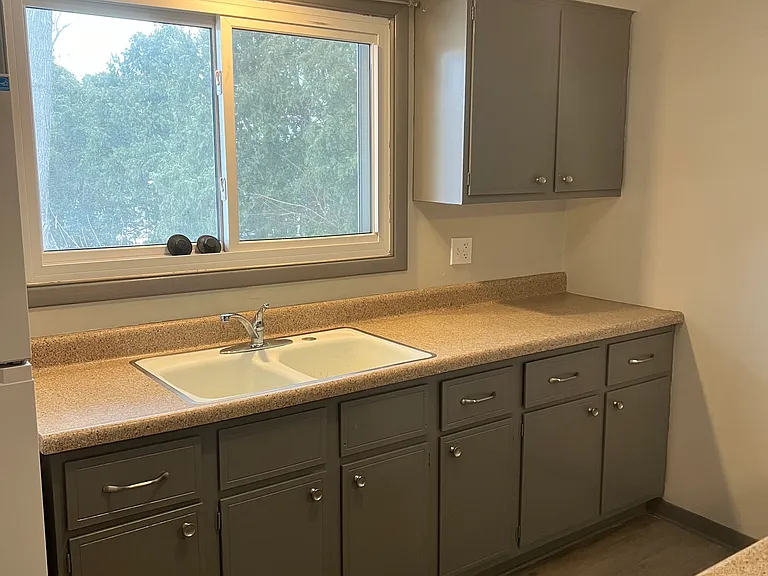 2440 Shaker Ct — Photo 13