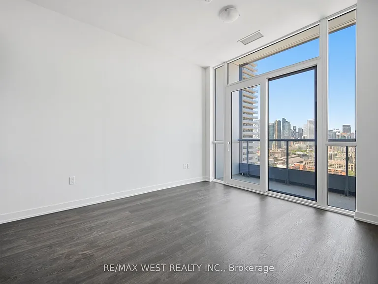 15 Richardson St #2101 — Photo 19