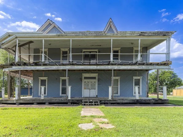 406 E Main St, Ladonia, TX 75449