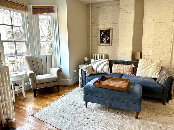 17 Dartmouth Pl #2, Boston, MA 02116