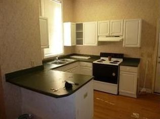 309 W Huntingdon St, Savannah, GA 31401