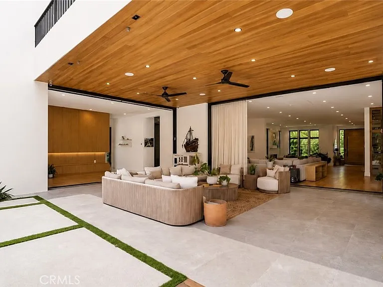 5050 Arundel Dr — Photo 22