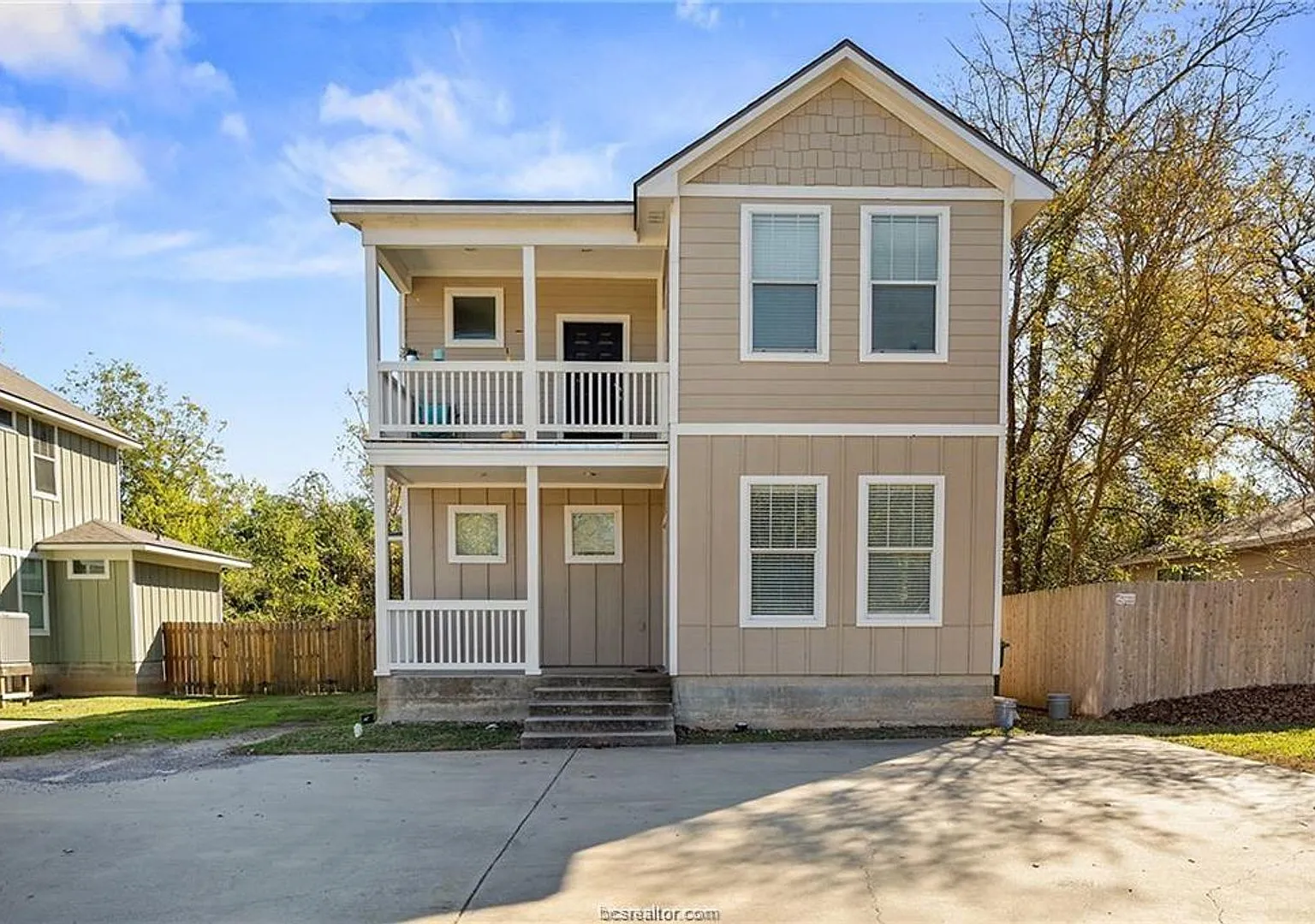 409 Foch Street — Photo 1