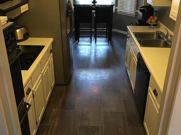 kitchen/breakfast nook (kitchen flooring has been updated si