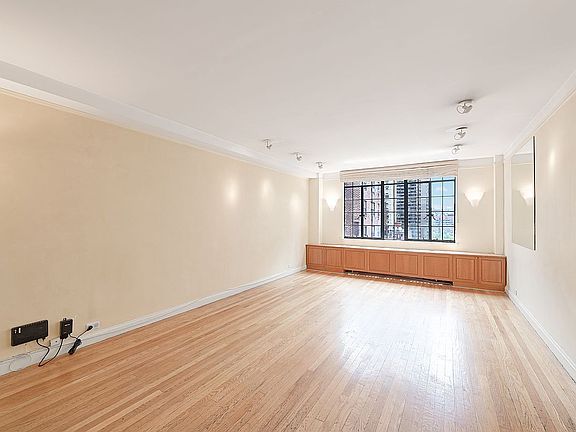 2nd image of 324 E 41st St APT 1003C