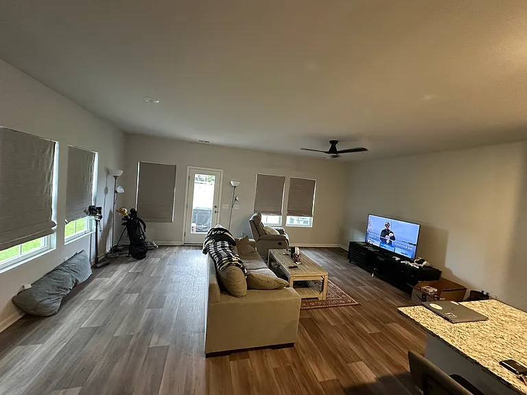 256 Agrarian Ave — Photo 4