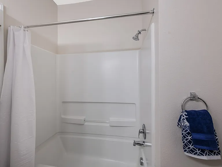 Ashbury Square Apartments — Photo 69
