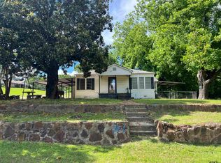 201 1st St, Naples, TX 75568