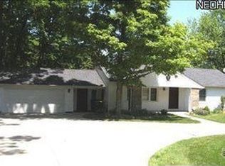 8279 Eagle Rd, Kirtland, OH 44094