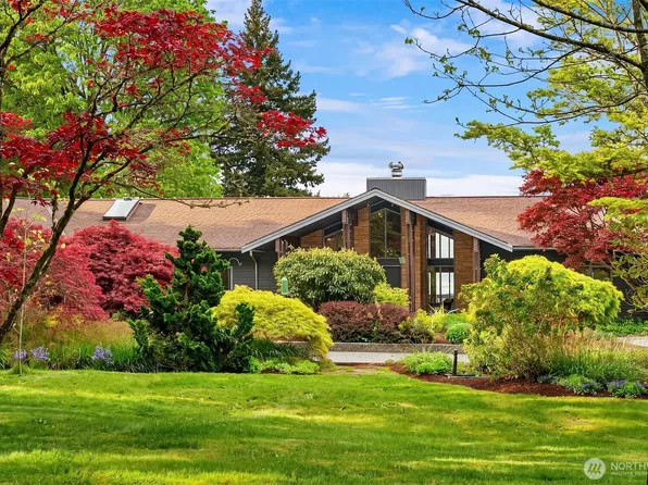 8425 SW 216th Street, Vashon, WA 98070