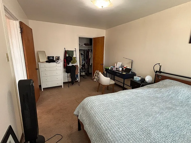 5600 5th Ave — Photo 94