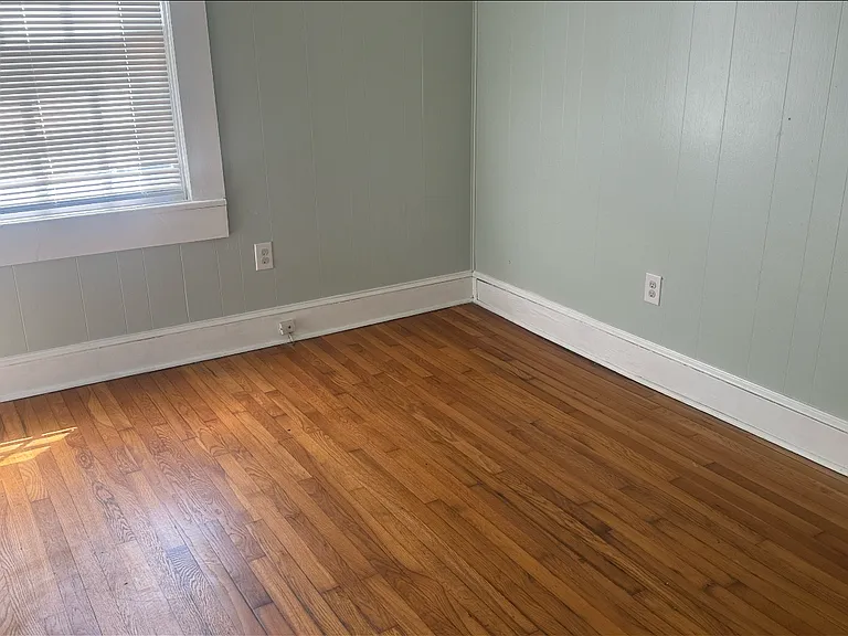 226 W Pine St — Photo 2
